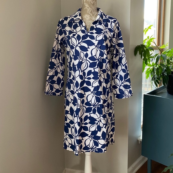 Melly M Dresses & Skirts - Melly M Navy Leaf Print Back Bay Sheath Dress